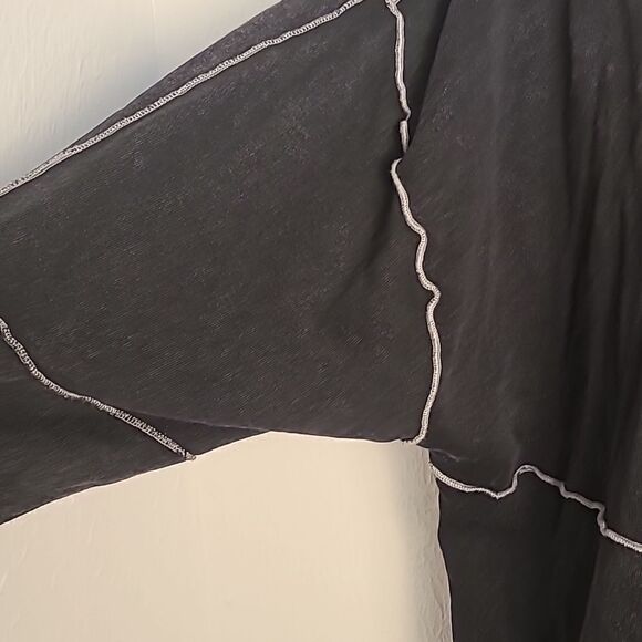 Wild Fable Seamed Hoodie Longsleeve T-Shirt, Distressed Black, Size Medium, NWT - Picture 4 of 12